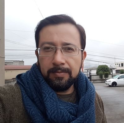 Periodista. Amante de los libros. Trabajo en sololeyendoelgüey