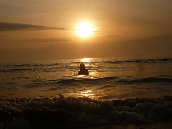 PilarRuedaCh's profile picture. Si eres honesto quizás no tengas muchos amigos,pero serán los adecuados.