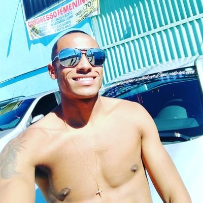 EstevesHyan's profile picture. 