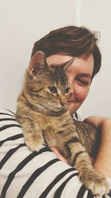 Tinyjoys1's profile picture. Just here to give hugs 💗