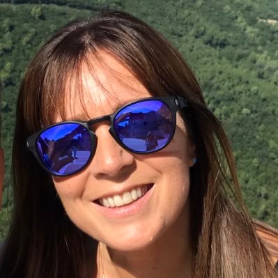 DebsLui's profile picture. 