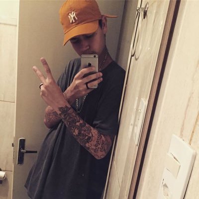 17years🔥 wpp47992930622 -oq o diabo tira Deus tá em dobro 🍁💥 -Blumenau-sc