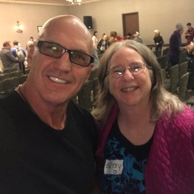 On earth to serve, always living with passion, health nut, in love with people. https://t.co/agZcBqz8GH