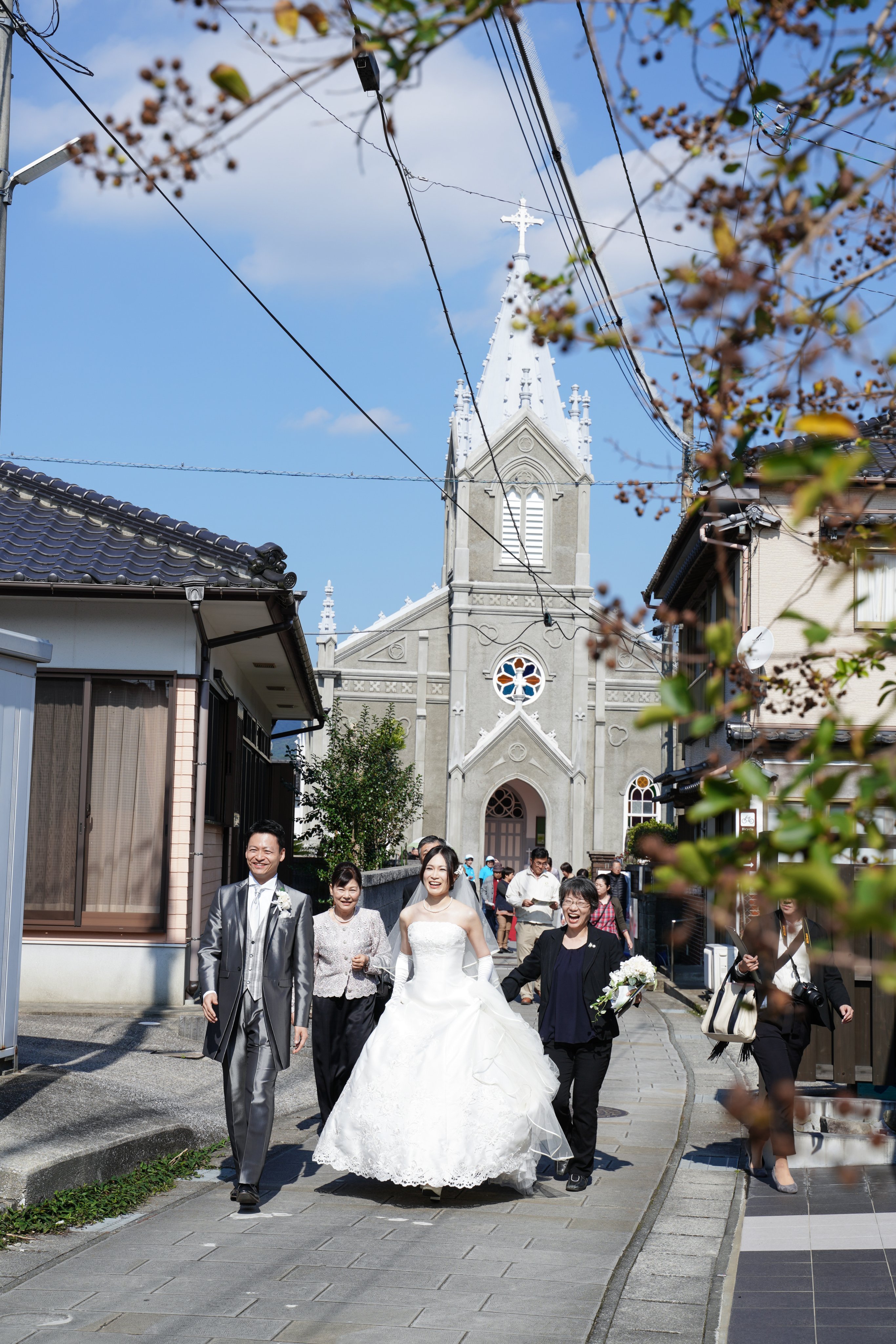 熊本で小さな結婚式専門のウェディングプランナーです。熊本天草の世界遺産集落にある崎津教会での結婚式・天草の美しい海の上の会場コテージでのウェディングパーティ・日本料理店でのご家族だけのお披露目会など。＃熊本小さな結婚式　＃熊本フリーウェディングプランナー　＃熊本プレ花嫁　＃熊本家族だけの結婚式　＃熊本2人だけの結婚