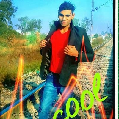 Bhagwat48096937's profile picture. it is a thinking that 🤔
we can do only  🙏☝️
what one can do look at the sun?🕺🌄
He shines alone.🌞