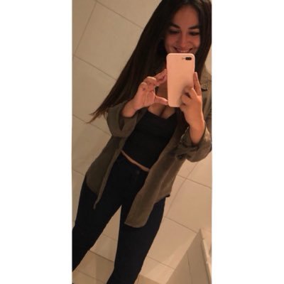 Constan43062130's profile picture. 