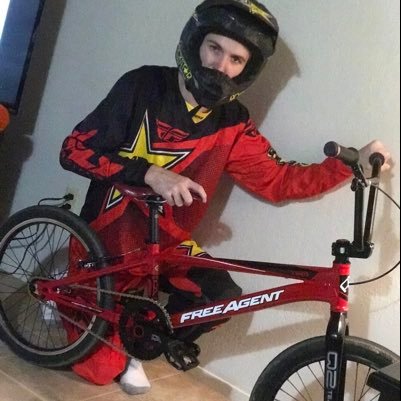 BMX Racer & Proud BMX Dad 🚲🏆 Engaged to my souls mate.