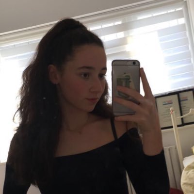 AliceDa49124720's profile picture. 