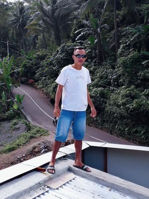 Piter17527381's profile picture. ora et labora