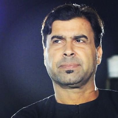 ابو عبدالله البلوشي
كاتب بسيط في مجال الادب والشعر والسياسة و ناشط رياضي بنادي صحار ..
تقبّل فكرة أن الشخص الذي أمامك..
لديه وجهة نظر تختلف عن وجهة نظرك ..