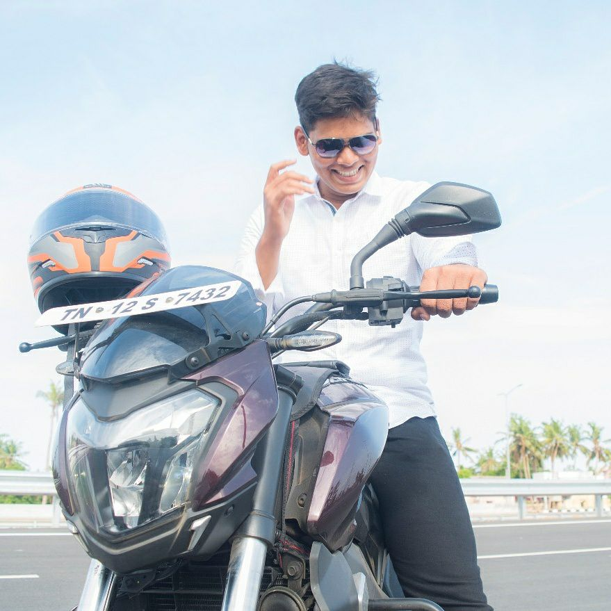 EathirajL's profile picture. 