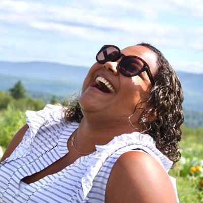 Avid joke teller • Infectious laugher... especially at my own jokes • #StLawrenceU alumna • #HigherEd