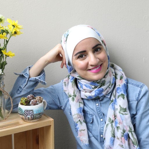 Maryam Munaf - Nutritionist - Date infused treats (Vegan - Natural) https://t.co/MxnwZzEQqE