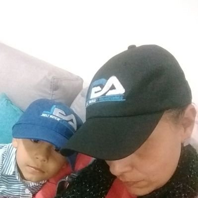 Mama de Juanfran y Pablito... Colombiana de pura cepa... Critica y observadora de la justicia colombiana, con un gran sentido social y le apuntó a la paz.