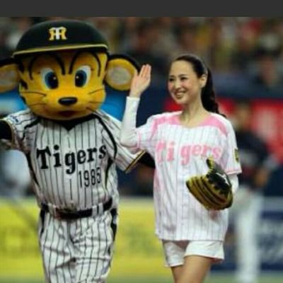 甲子園球場で🐯阪神タイガースを🍻ビール飲みながら応援最高🙋
阪神ファンも最高🙆阪神タイガースが好き！孫も最高可愛いい😊聖子ちゃんはワイの永遠のアイドル！阪神！聖子ちゃん大好き爺です！！
還暦初心者🏍️  #バイク#YAMAHA#YZFR3