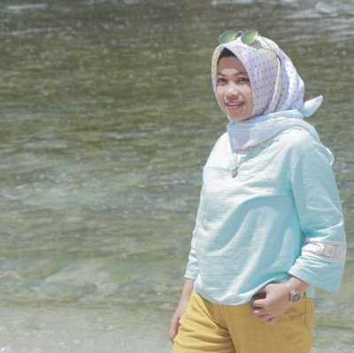 rika_rackmah04's profile picture. Allah SWT | Bachelor of Pharmacy 🎓| Pharmacy '14 | UNPAK | 💙❤️💚💜💛