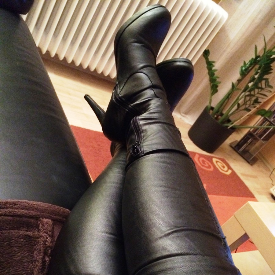 boots#wetlook#dominant#leather#women