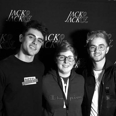 5SOS 20/05/2016 SM 27/05/2017 NH 30/04/2018 WDW 23/05/2018 Met J&J 22/02/2019 ||If you don’t do anything, you can’t do anything wrong.|| ~fan account~