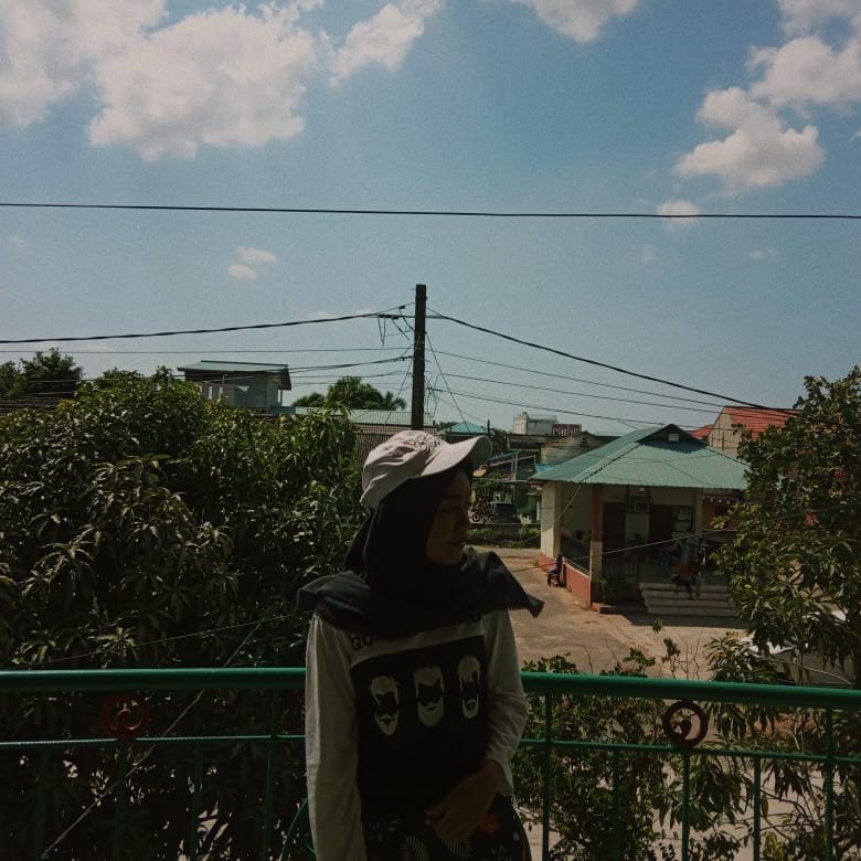 Rizkatriana5's profile picture. 