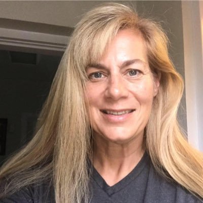 Mom of Twin Girls, Wife, Daughter. Retired athletic trainer for 25+ years, teaching assistant. Animal Lover