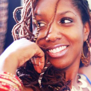 Celebrity Vegan & Raw Chef... Style Maven... Influencer, Lifestylist, GlobeTrotter ✈️ earthcandy* FOOD. FASHION. FLYNESS.