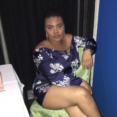 Law student and makeup artist, writing my story and creating my path.