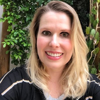 Vivian81074185's profile picture. 