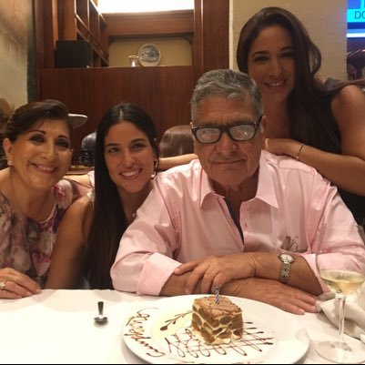 Abogado
Humanista
Aficionado a la historia universal y a la literatura en general.