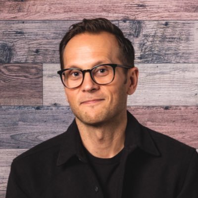 Papa, Hubby, Surfer, User Experience Designer, Founder and CEO of @ehousestudio