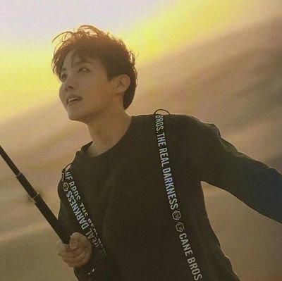 ''I'm your hope, you're my hope, I'm J-hope!''
↳﹫/ᴅᴍs ᴏᴘᴇɴ
『 Bts/Multi- ʀᴘs 『 Multi-Ship💕Gay (Dom) 』