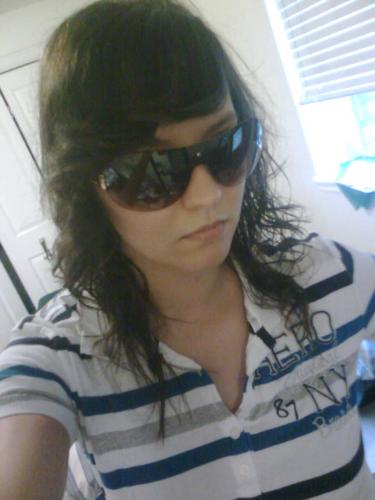 nineteenshots's profile picture. hello i am on twitter i guess lol fallow me..