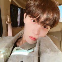 ✨호석함✨ (@j_hopebox) 's Twitter Profile