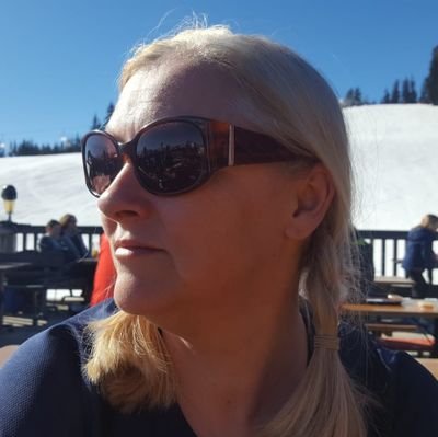 sarahbombarah's profile picture. #teamhallam