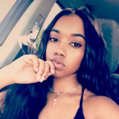 New acct 😬 EMU ‘22 💚Dance Major 💃🏾 Looking for my lover 👀