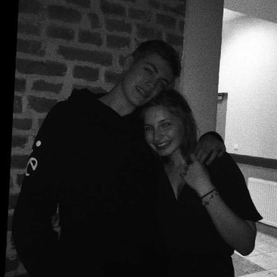 AlbinNuts's profile picture. s a r a h