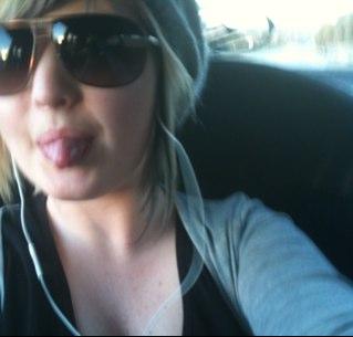 ariellemaree's profile picture. 