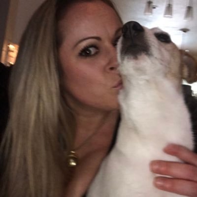 jessie_walczak's profile picture. Digital Marketing Expert 🎯🚀 | Passionate about Boosting Small, Local Businesses 💗 | Helping You Grow Your Brand & Reach