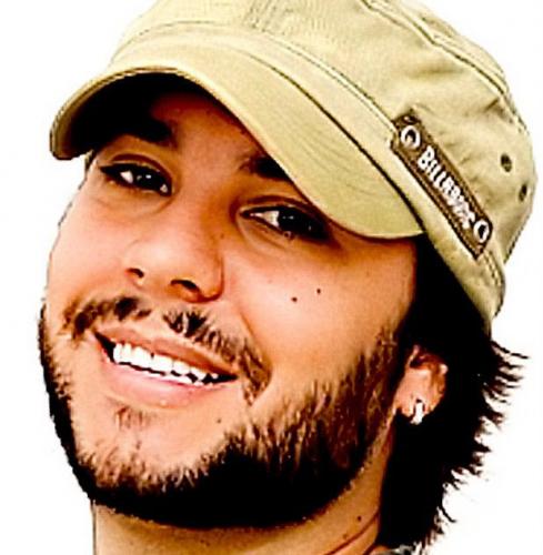 deracerqueira's profile picture. Moreno alto bonito e sensual! Cantor da Banda Sombacana. Contato shows: 71 9165 3012 | sombacana@hotmail.com