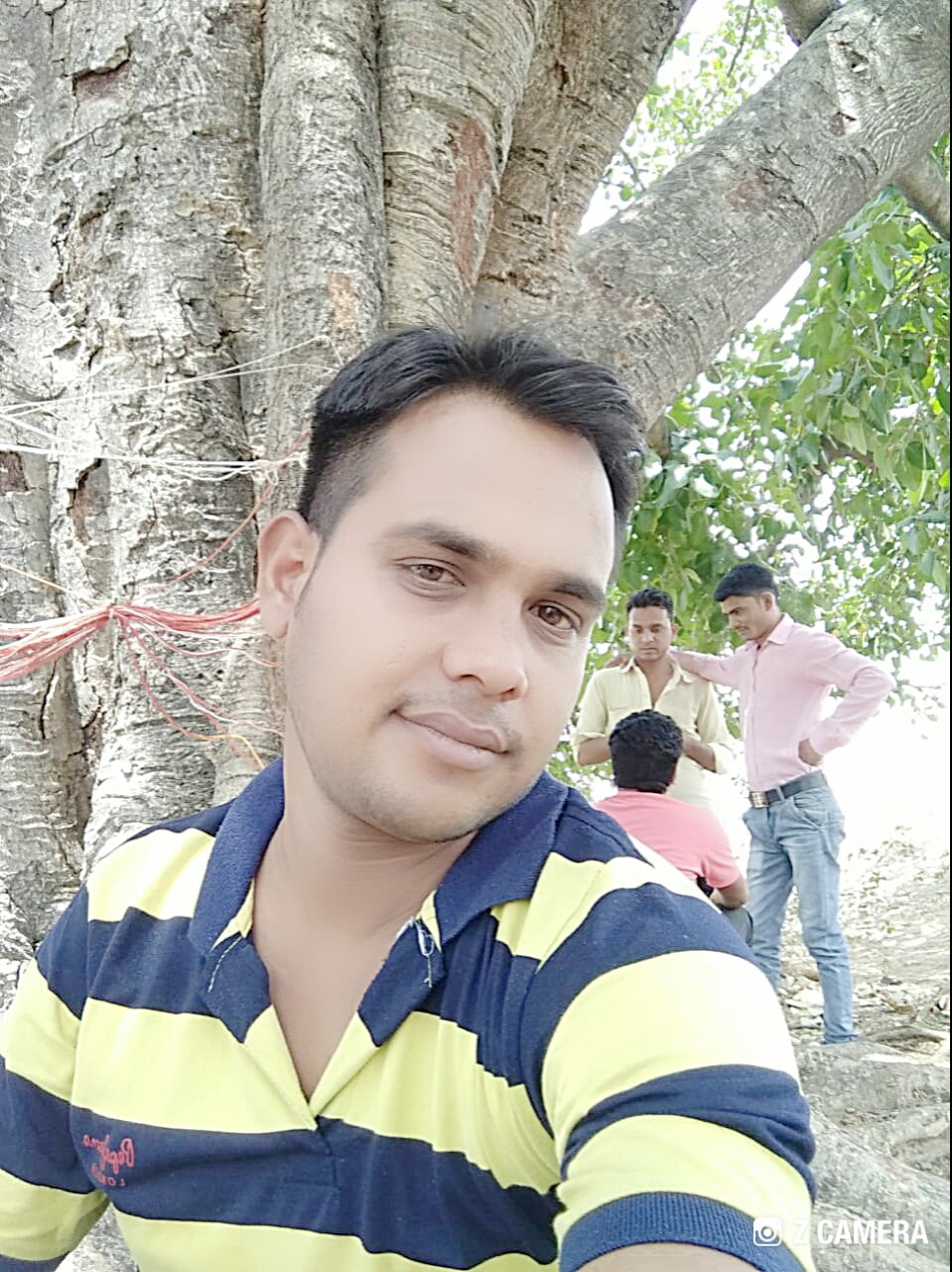 DistrictVivek's profile picture. Ma Teri dua mere anchal me