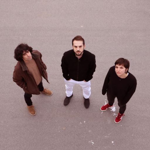 Film Jacket 35 is a garage/indie rock band from Athens,Greece.
Dimitris (Gtr/Vox), John (Drums/Vox), Dimitra (Bass/Vox).
https://t.co/it5fvokN1I