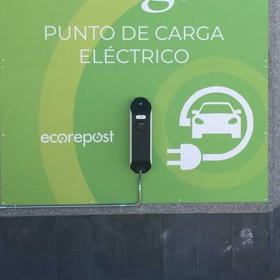 ecandela_eps's profile picture. Ceo de ecorepost internacional , empresa pionera en puntos de carga para vehículos eléctricos, en España y latino america 


eugenicandela@ecorepost.group