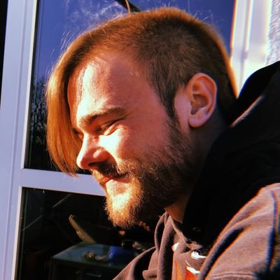 LukasJuene's profile picture. Student | Programmierer | Teilzeit-Klugscheißer