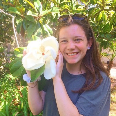 Gennah18's profile picture. writer&poet. bhs/21 class president¿ JustWrite🖋