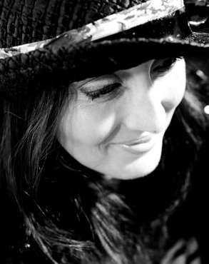 sixteeneighteen's profile picture. A lover of unique creativity - web designer/developer/geek, illustrator and creator of cute and original wedding stationery