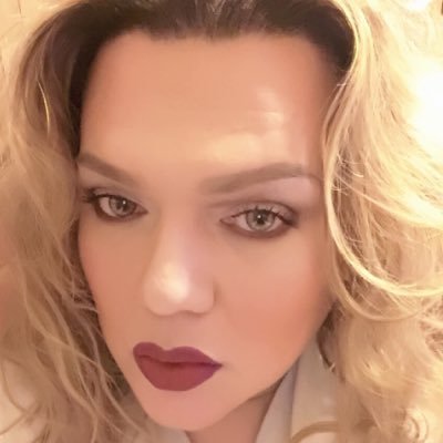 mjaydoesmakeup's profile picture. I do makeup