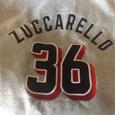 myetais's profile picture. lover of sports!