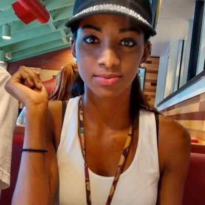 cecezilla021's profile picture. 