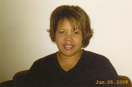 aprildeloach's profile picture. 