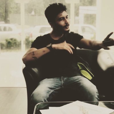 maitra_pranoy's profile picture. Don’t think too hard to be special