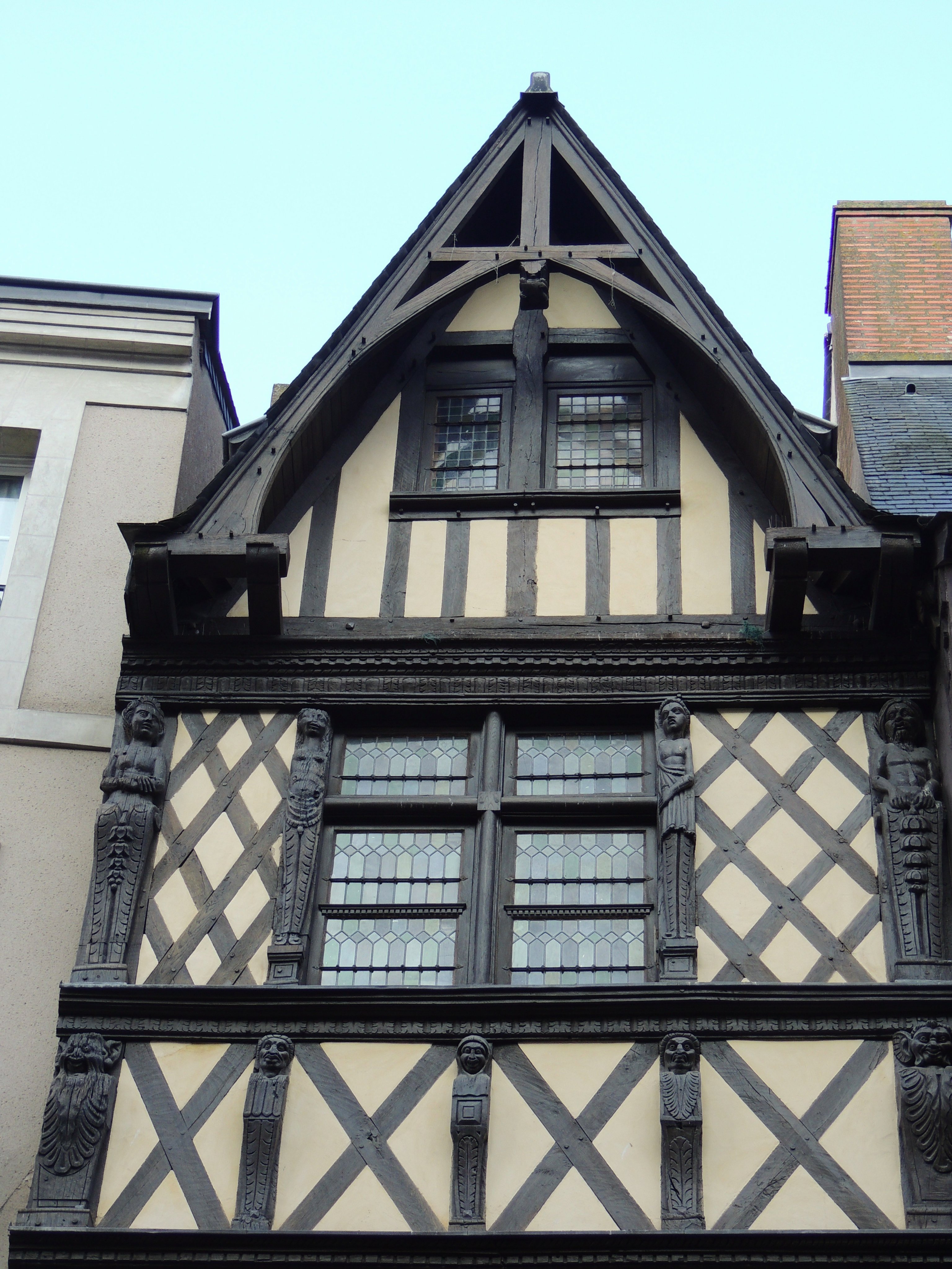 oisellerie49's profile picture. Maison d'hôtes boutique en centre ville d'Angers, idéale pour la classe affaire et les séjours romantiques en Anjou. https://t.co/r1ewLwu39G